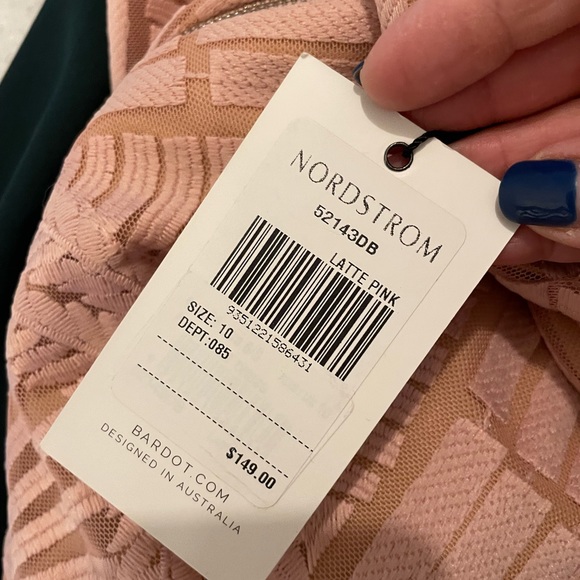 Bardot  lace dress Latte  pink sz S - Picture 6 of 8